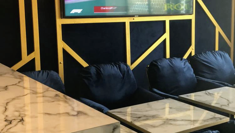 Le First Lounge 2